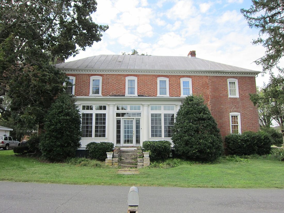The Henderson House at 3904 Fairfax Street in Dumfries, Virginia
